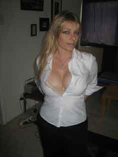 lonely female looking for guy in Hermansville, Michigan