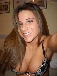 romantic female looking for guy in Northville, New York